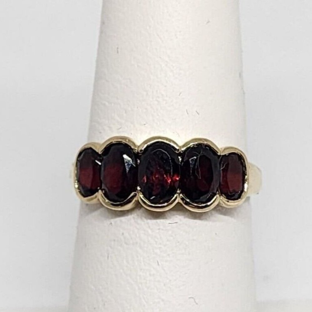 10K 417 YELLOW GOLD & GARNET RING MW SIZE 6